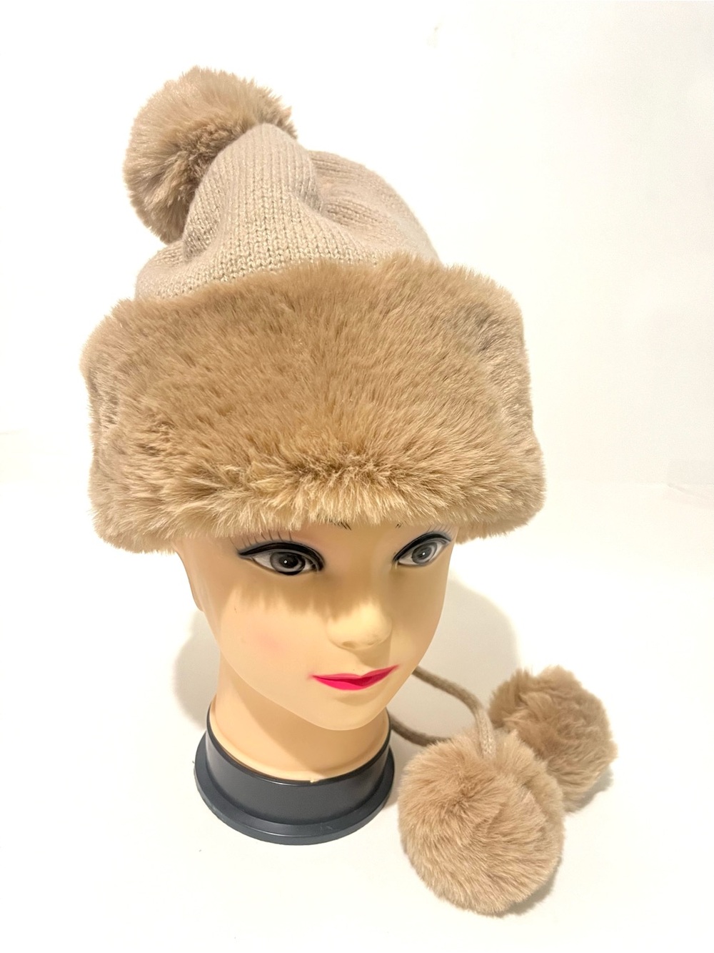 Marcus Adler Beige Faux Fur Pom Pom Knit Winter Hat - Unbranded